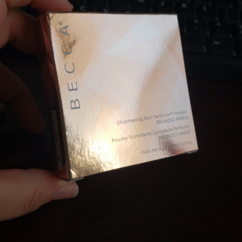 BECCA shimmering skin perfector
